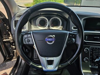 VOLVO V60 2012 T6 224 kW AWD 4x4 R-DESIGN,NAVI,PARK.KAMERA - 12