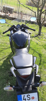 Honda CBR 125 R nové obě pneu, nová stk - 12