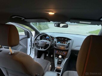 Ford Focus 1.5 ST-Line - 12