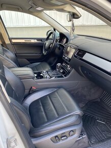 Volkswagen Touareg II V6 3.0TDi 193kw Tiptronic - 12