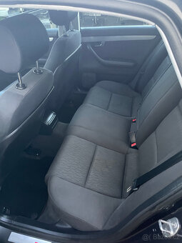 Audi A4 B7, 1.9 TDI, 85 kW, S-line - Sedan. - 12