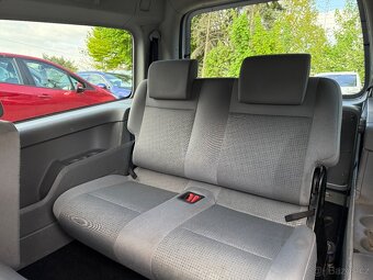 Volkswagen Caddy MAXI 1.9TDi • 77kw • 5/2008 • 7 míst •Tažné - 12