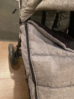 Sportovní kočárek značka Joie - 12