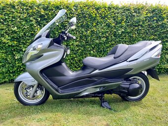 Suzuki Burgman 400i - 12