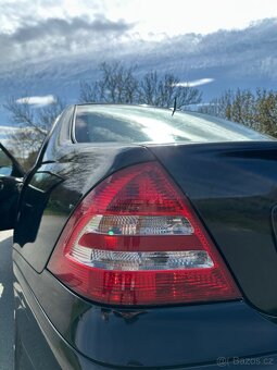 Mercedes benz w203 C-Class - 12