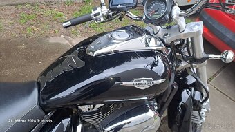 SUZUKI M800 Intruder - 12