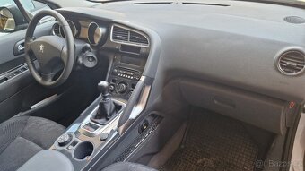 Peugeot 3008 1,6 115kw - 12