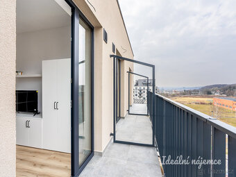 Pronájem bytu 1+kk, Za Černým mostem, Kyje, 15500 Kč/měs, 27 - 12
