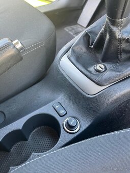 Škoda Octavia 2 combi 2.0TDI 103kW r.v. 2012 - 12