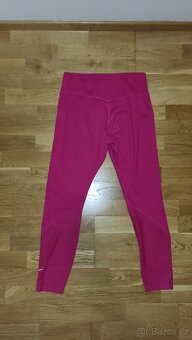 Dámská sportovní trička, kalhoty, legíny, bunda - 12