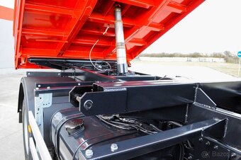 4X4 TŘÍSTRANNÝ SKLÁPĚČ + HYDRAULICKÁ RUKA - MAN TGA 18.280 - 12