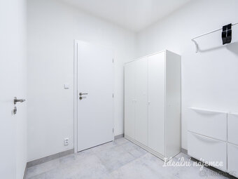 Pronájem bytu 2+kk, Za černým mostem, Kyje, 20 500 Kč/měs, 4 - 12