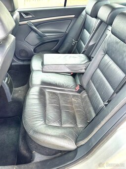 Škoda Octavia 2, 2.0 TDI PD DSG Elegance 103kW - 12