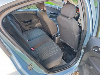 Opel Corsa 1.2i 5dv výhřev sedadel - 12