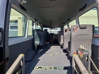 Volkswagen Crafter 2.0 TDI invalid bus MAXI, odpočet DPH - 12