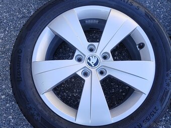 zimní orig alu kola Škoda Superb 3 215/55/17 vzorek 7mm - 12