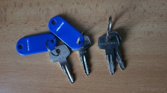 STŘEŠNÍ PŘIČNIKY+NOSIČE LYŽI - WHISBAR - USA - SUPER CENA - 12