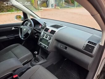 Touran 1.9TDI 77kW bez koroze,serviska,tempomat,digi.klima - 12