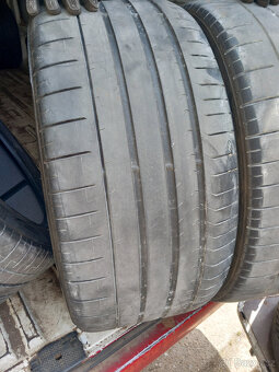 275/40R22 107Y A 315/35R22 111Y - 12
