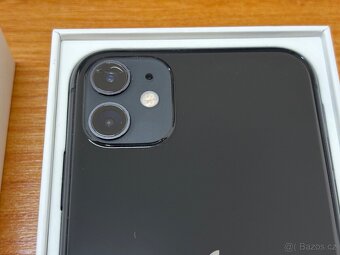 Apple iPhone 11 - 64GB Černý - baterie 98% - 12