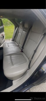 Chrysler 300C Touring 3.0 CRD – výkonné a prostorné kombi - 12