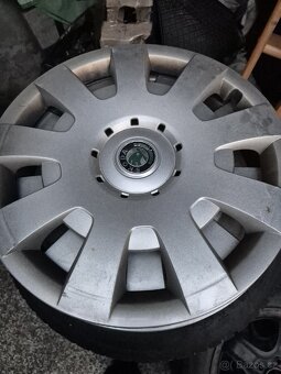 Komplet kola 205/55 R16 zimní pneu Superb - 12
