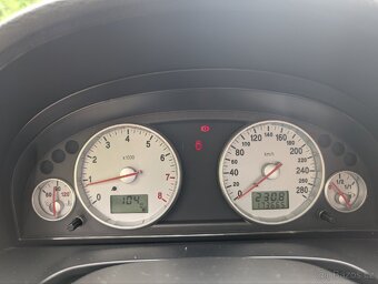 Ford Mondeo ST220 - 12