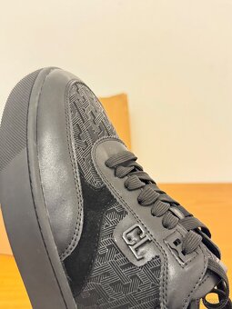 CHRISTIAN LOUBOUTIN - 12
