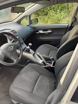 Toyota Auris, benzin, benzin, objem 1329, 74 kw - 12