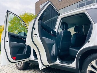 Kia Sorento 2.2CRDi 145KW AUTOMAT SERVISKA TAŽNÉ - 12