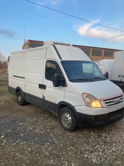 Iveco Daily 2,3 L - 12