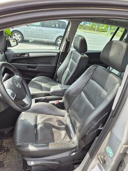 Opel Zafira 1.9 CDTI  110kw OPC line - 12