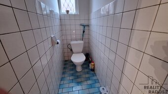 Prodej dvougeneračního domu na Bukově - 12