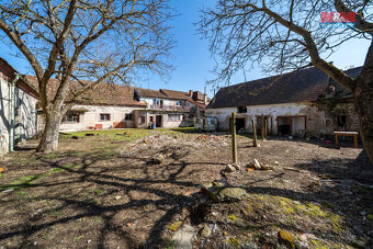 Prodej rodinného domu, 373 m², Lom - 12