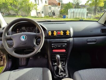 Škoda Octavia kombi 2.0i - 12