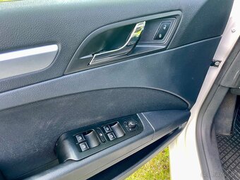 ŠKODA SUPERB KOMBI 2.0 TDI,125kW,AUTOMAT - 12