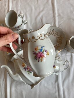 Porcelánová sada s květinami - 12