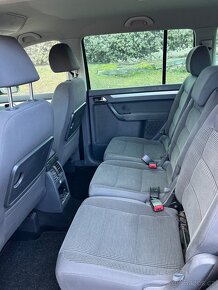 VW Touran 2,0 TDI 2006 STK,Highline - 12