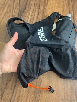 Běžecká vesta vestička s láhvemi Adidas Terrex Trail Running - 12