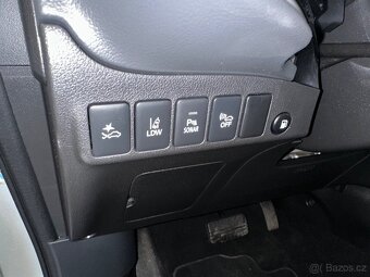 Mitsubishi Outlander 2.4i 4WD PHEV Business Edition - 12