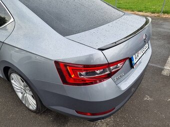 SKODA SUPERB 3 spoiler kridlo lipko na kufor - 12