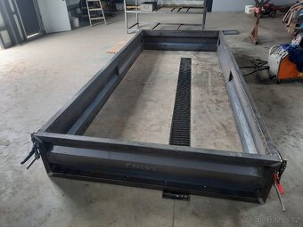 Bočnice vlečka príves vlek - 12