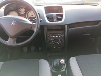 Peugeot 207 1.4 - 12