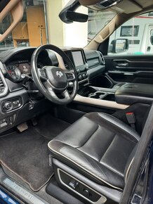 Dodge RAM rv 2020 5.7 Hemi 4x4 novy model LATARAMIE - 12
