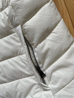 Nová bílá prošívaná vesta Calvin Klein Performance M - 12