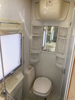 KARAVAN COMPASS MAGNUM CLASSIC 432 RV 2004 - 12
