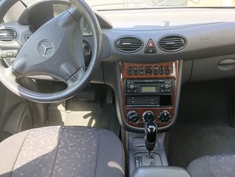 Mercedes A 170 - 12