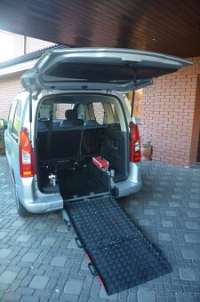 Citroen Berlingo MultiSpace 1.6HDI pro přepravu ZTP - 12