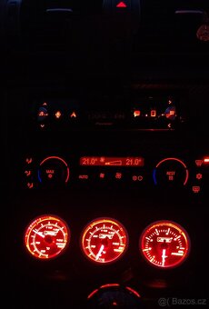 BMW e87 Black Pearl - 12