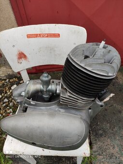 JAWA 250/353 - půlbuben - motor (bez karburátorru) - 12